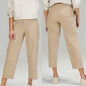 Lululemon Ventlight Cargo Mid Rise Crop 26" Inseam Pants in Trench Size 12